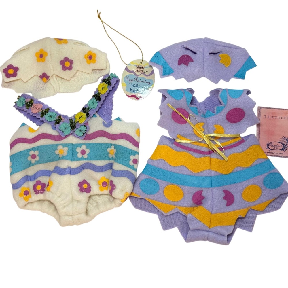 Muffy Vanderbear Egg Painting Walking in Eggshells‎ 1993 Outfit Set Easter 4pc